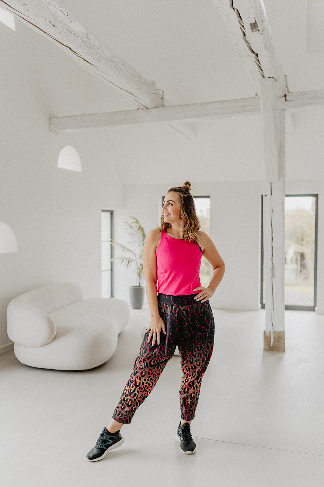Konekto Move Jumpsuit safari gold mit pink