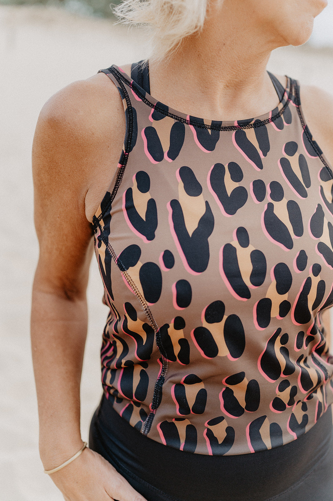 Jumpsuit Active Schwarz mit Safari Gold