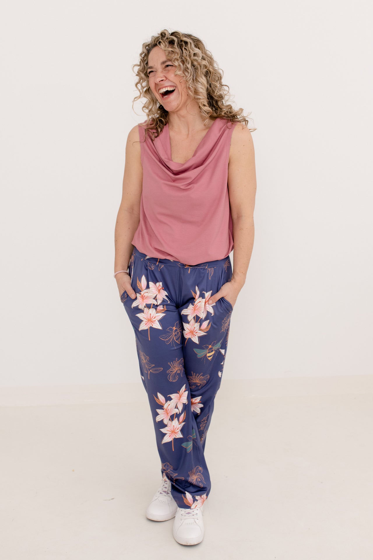 Konekto Jumpsuit Komfort Glow Lily mit Blush